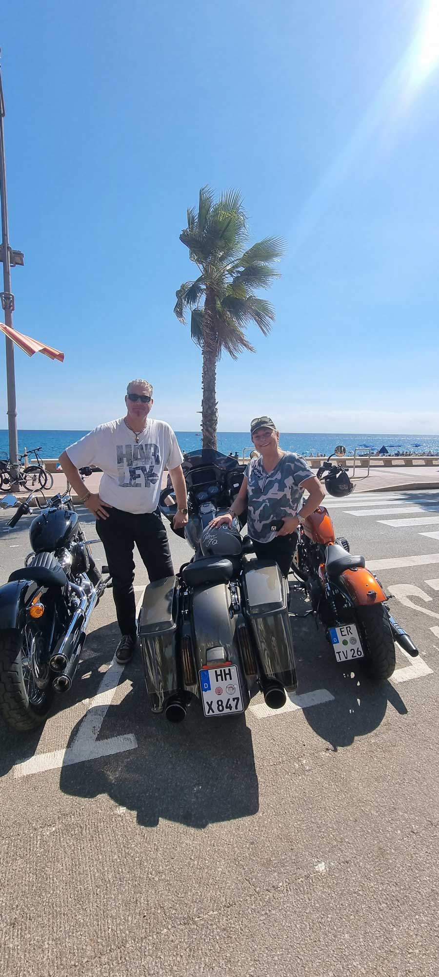 Einfach mal die Motorräder abstellen und Sonne tanken bei der Katalonien ERFAHREN 2022