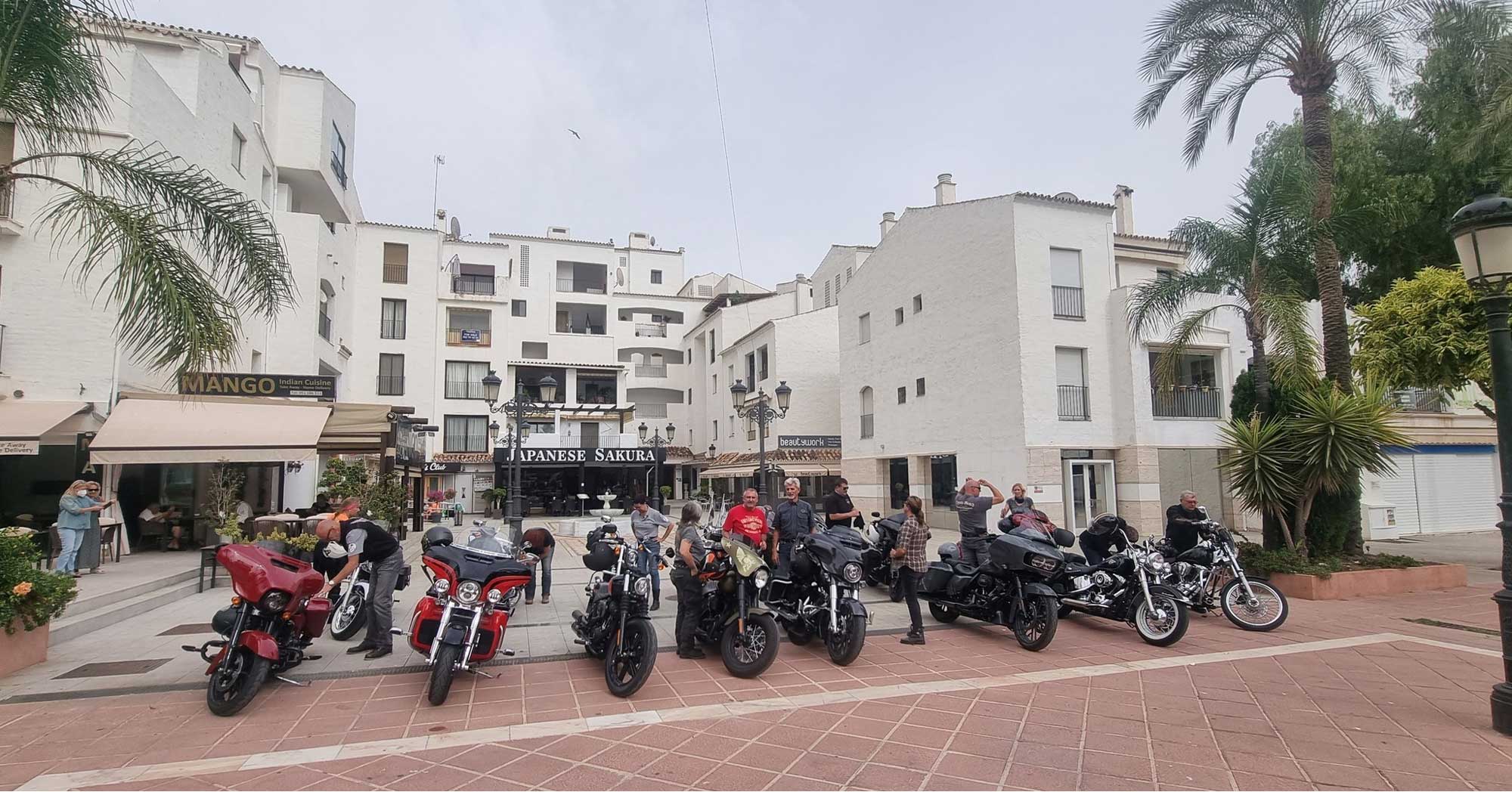 Ein Tag mit den Motorrädern und M-Motorradreisen in Andalusien